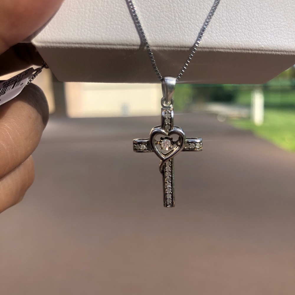 silver cross necklace with diamonds 925